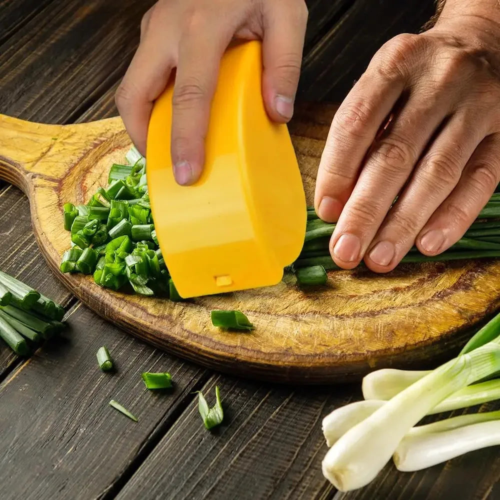 Manual Vegetable and Herb Chopper Roller with 6 Blades