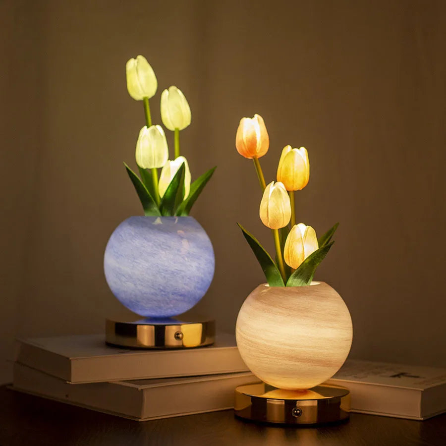 Tulip Bouquet Table Lamp