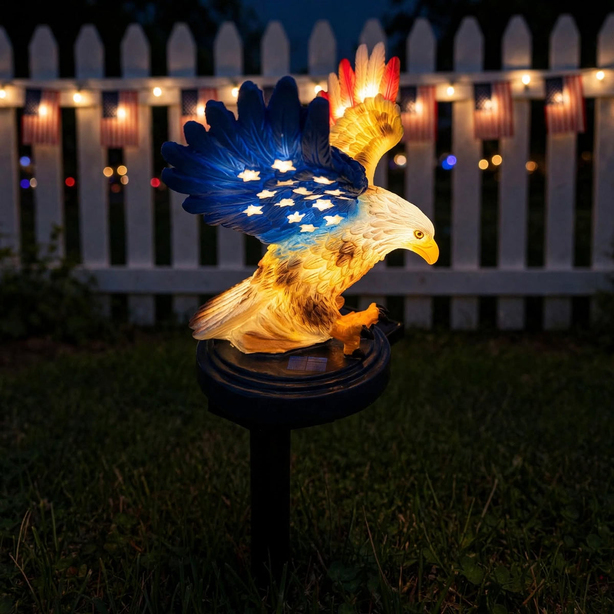 Lampe solaire de jardin en forme d'aigle à tête blanche patriotique